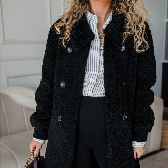 Cabi Vail Elegant Black Women's Teddy Bear coat - Picture 2 of 6